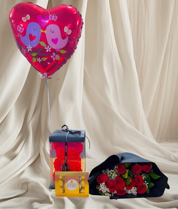 Valentine\'s Day Red Roses Bouquet Combination